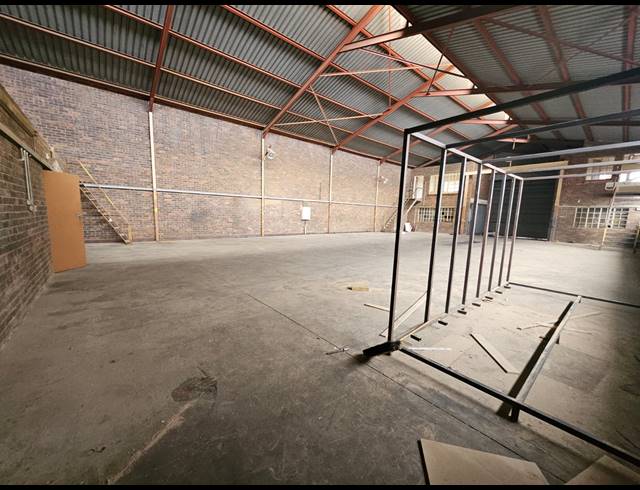 500M² WAREHOUSE TO LET IN LUIPAARDSVLEI